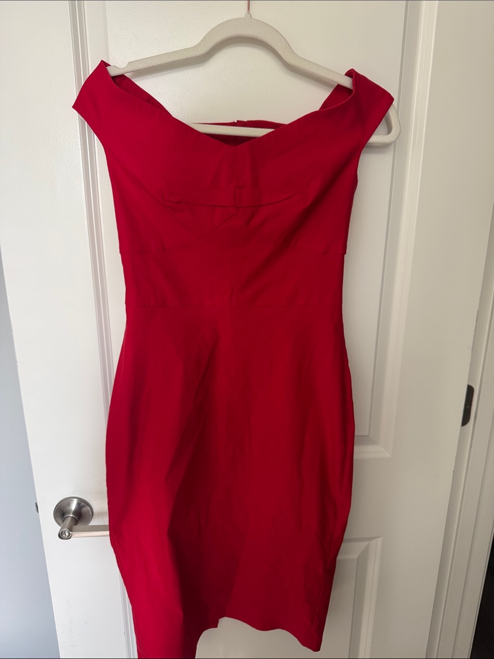 One-Shoulder Red Sheath Dress - Classic Evening Style